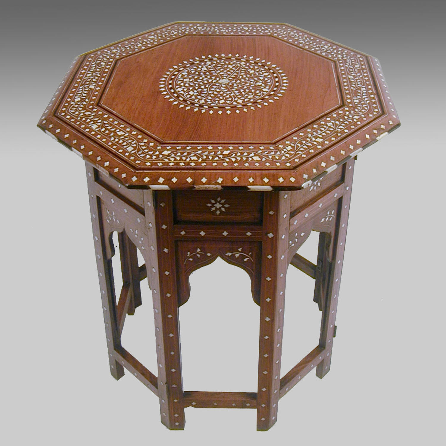 Late 19th century Anglo Indian inlaid shisham table
