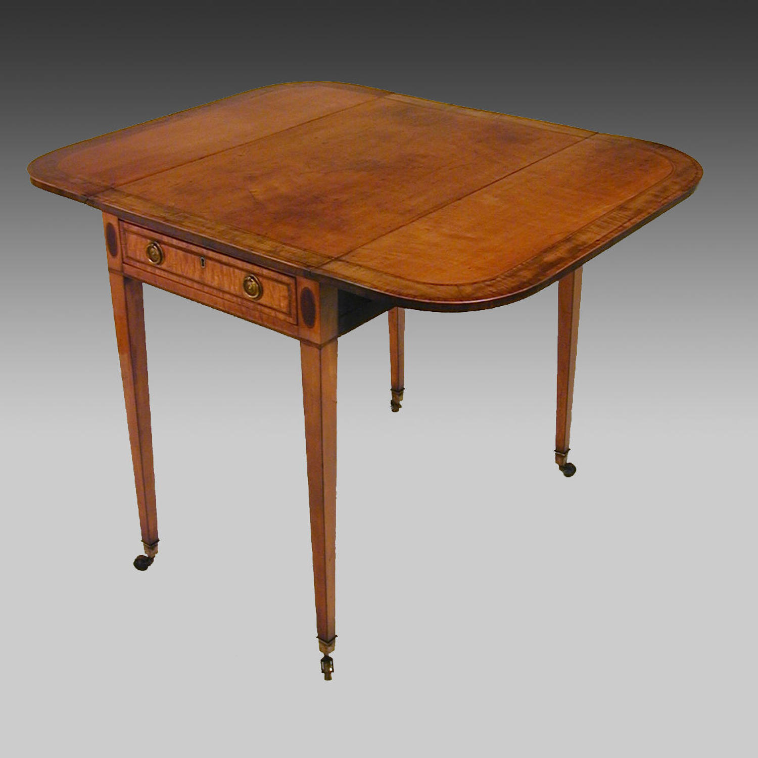 Small 18th century Sheraton satinwood Pembroke table