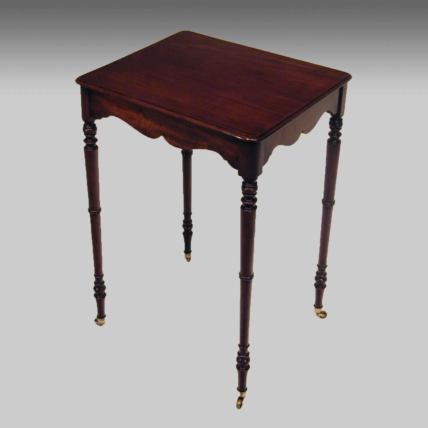 Small Georgian mahogany centre table
