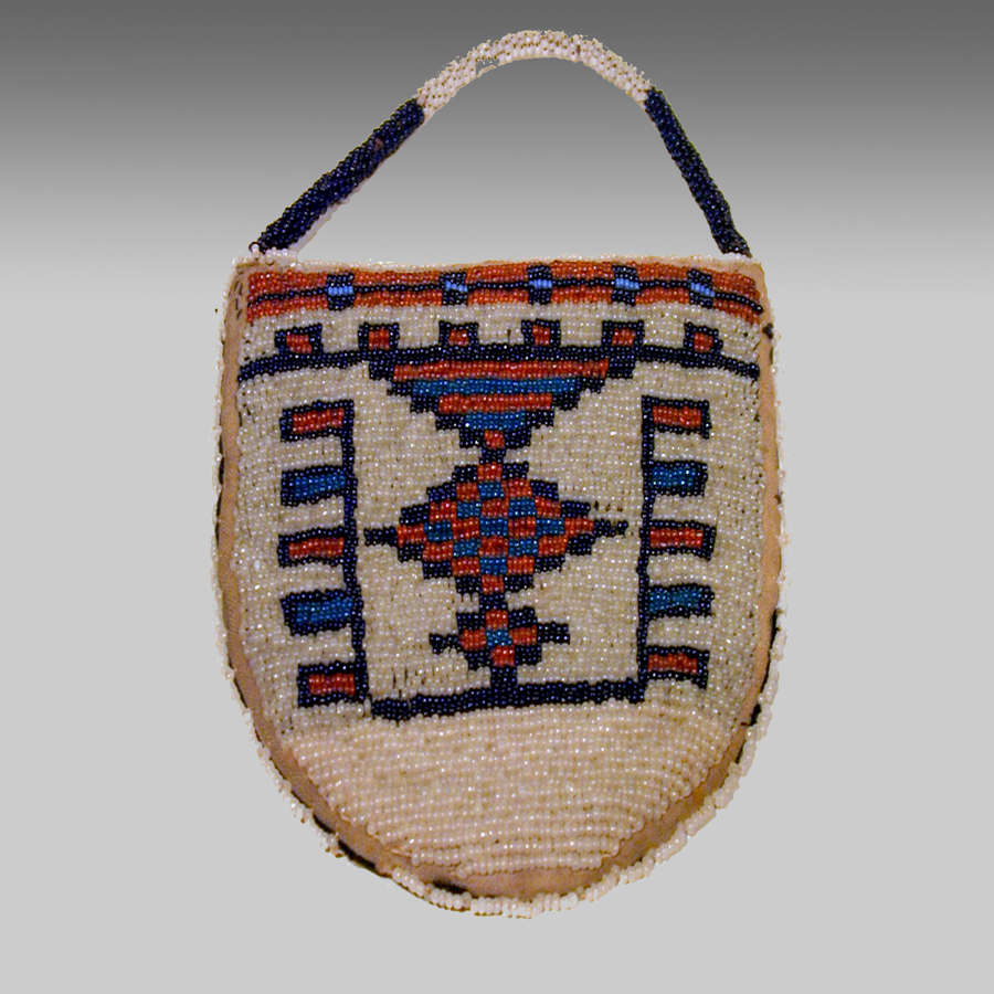 Vintage Native American Plains Sioux beadwork pouch