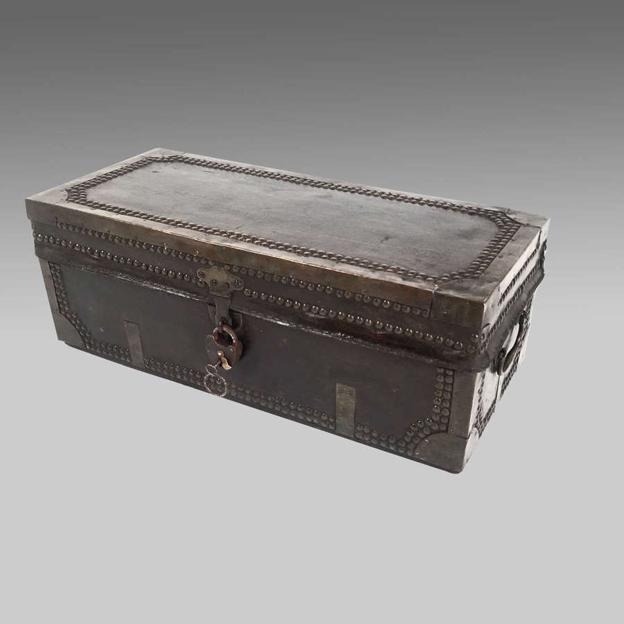 Early 19th century China Trade camphor wood trunk