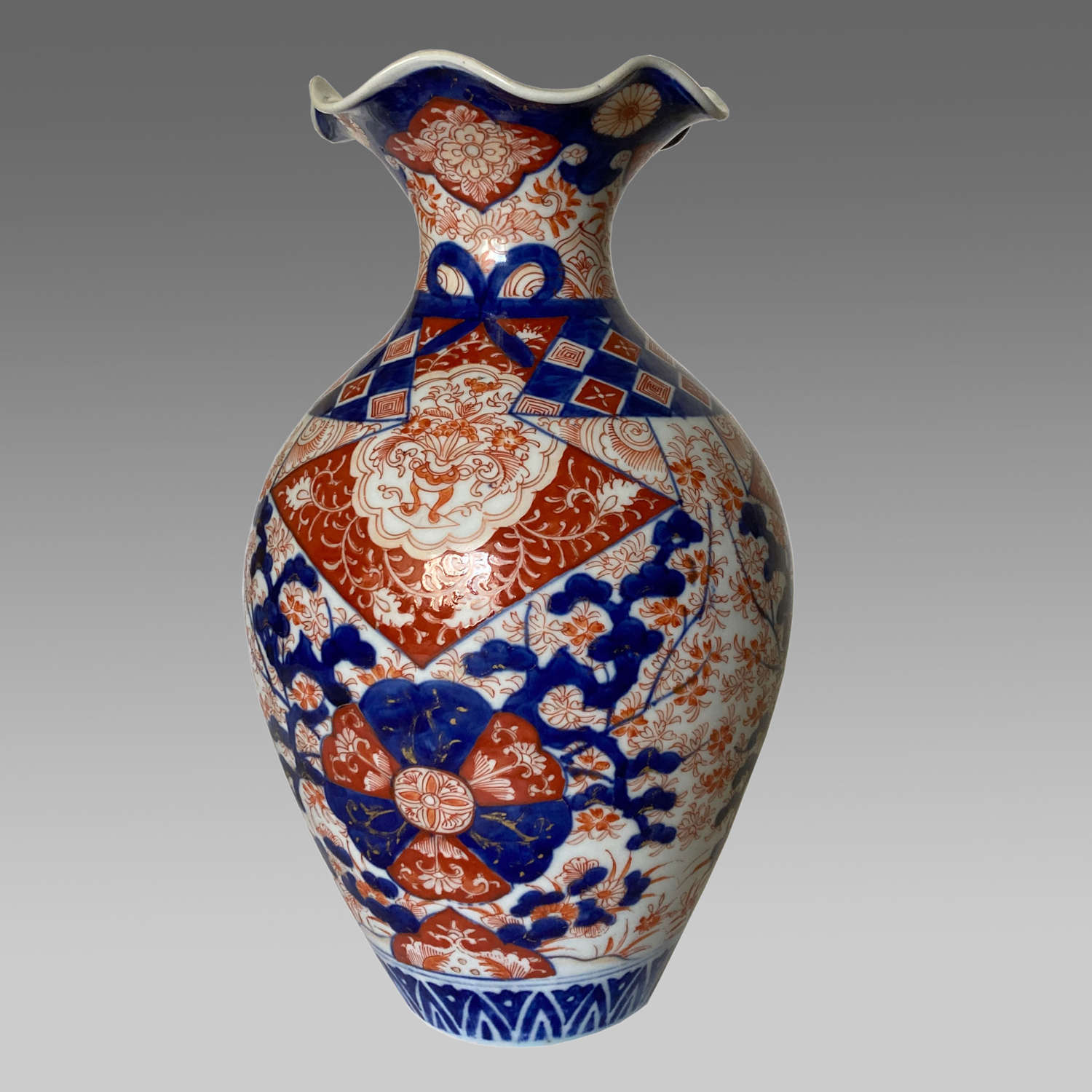 19th century Japanese Imari vase