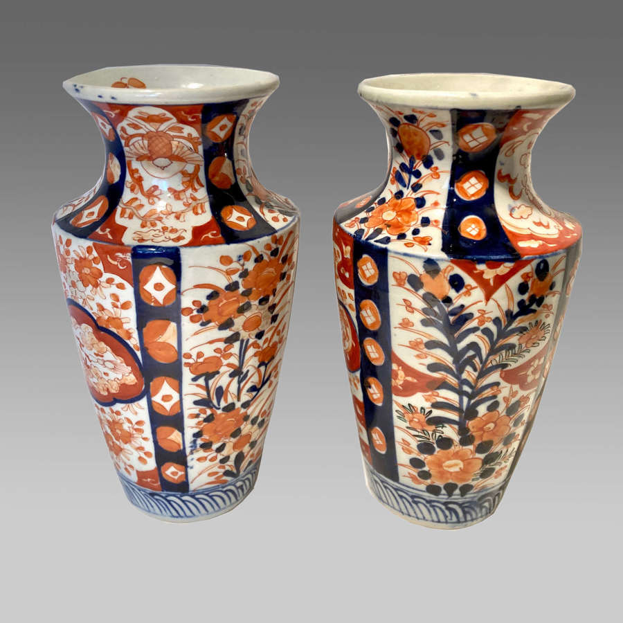 Two 19th century Japanese Imare vases