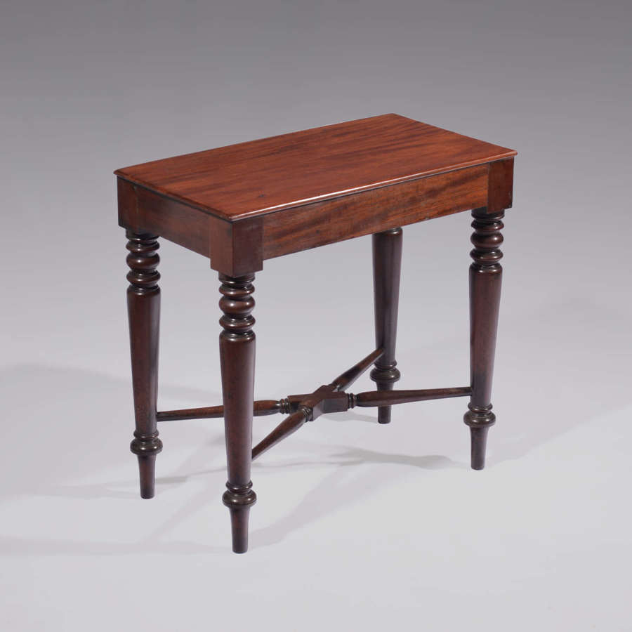 Small 19th century mahogany centre table